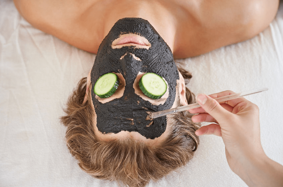 Trakteer hem op een spadag (hij is er stiekem dol op