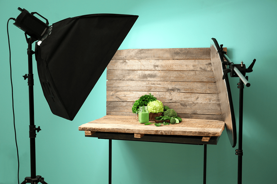 fotostudio-opstelling met flitser en reflector